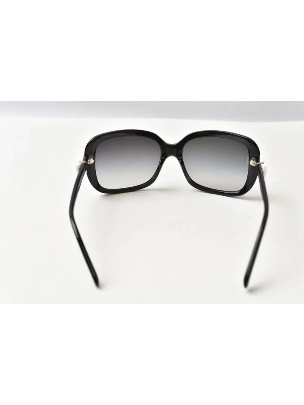 Chanel Sunglasses Eyewear CC Logo Ribbon Motif White Black Acetate